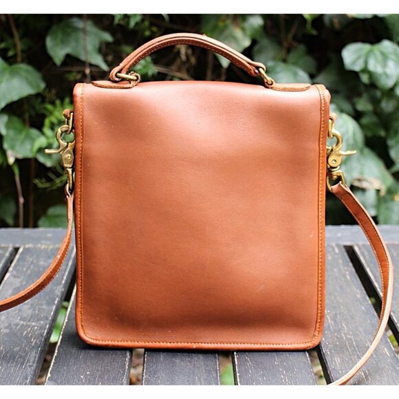 Coach Vintage - Station Bag 5130 (Willis) in British Tan, USA - 1980s - Picture 2 of 15